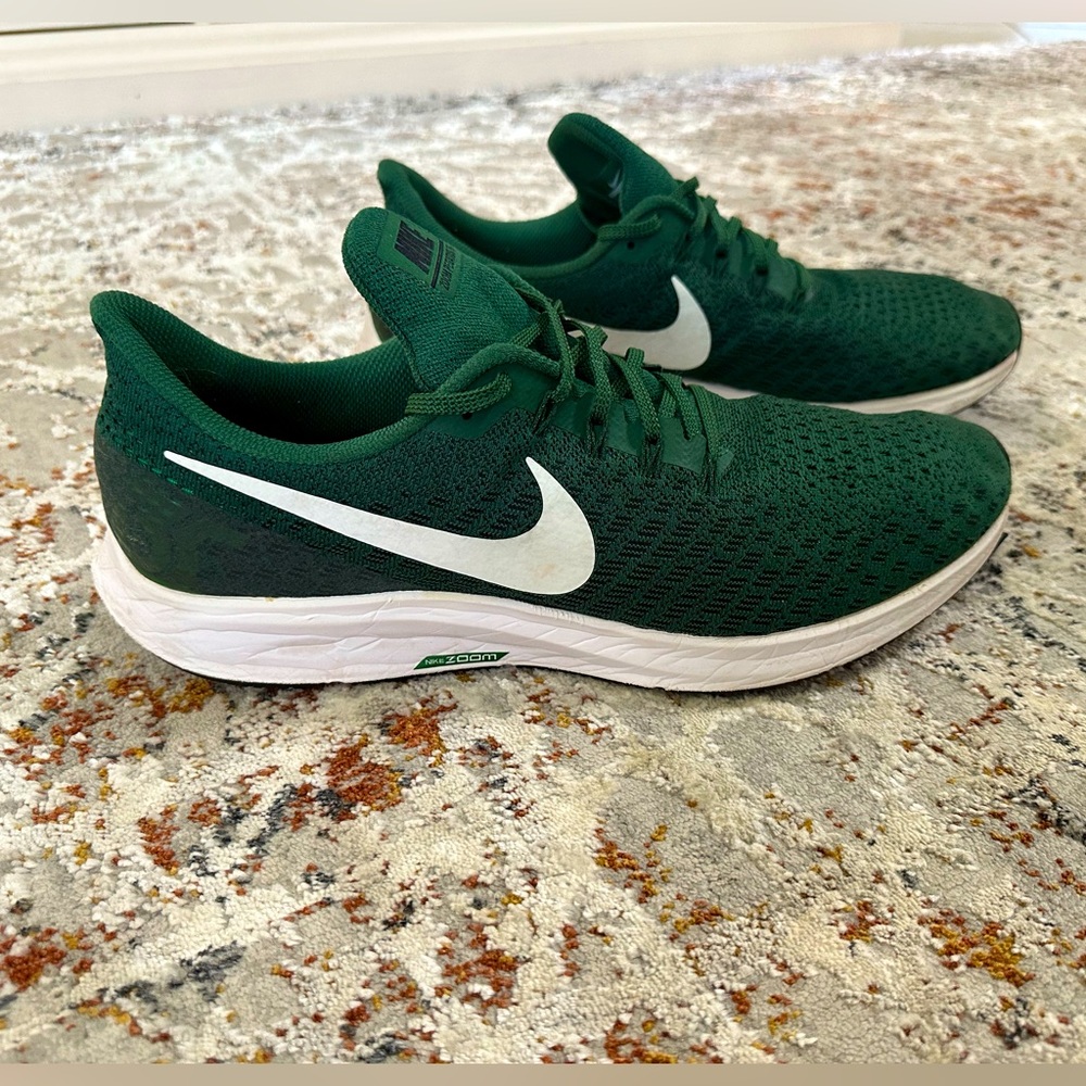 Nike air men’s size 14 shoes